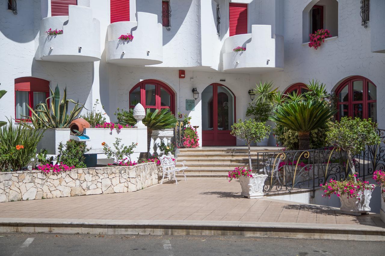 Assinos Palace Hotel Giardini Naxos Exterior photo